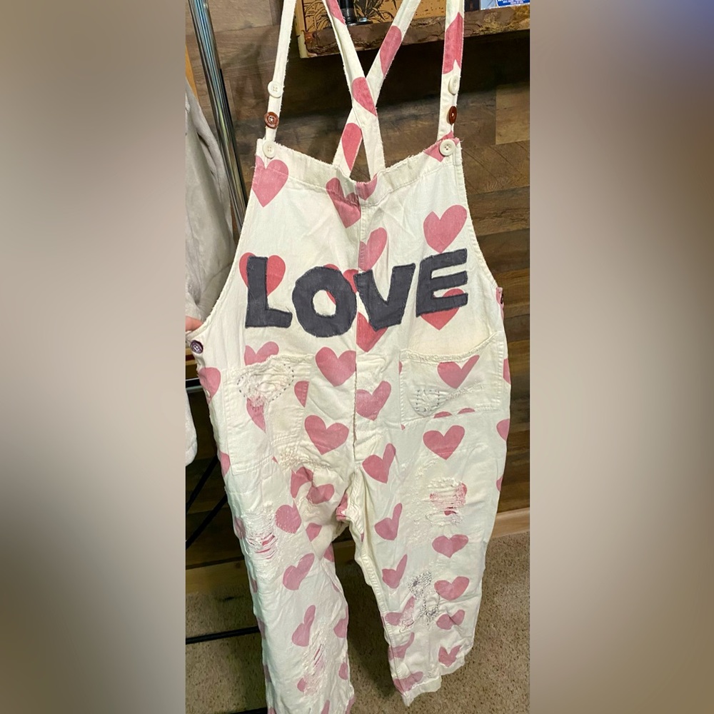 Magnolia Pearl LOVE Overalls sz. o/s